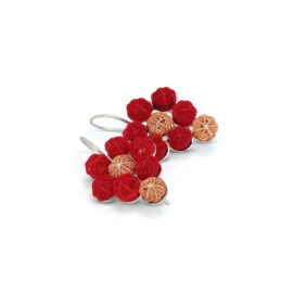 Aros de plata de 950 con 16 bolitas tejidas en crin y cobre